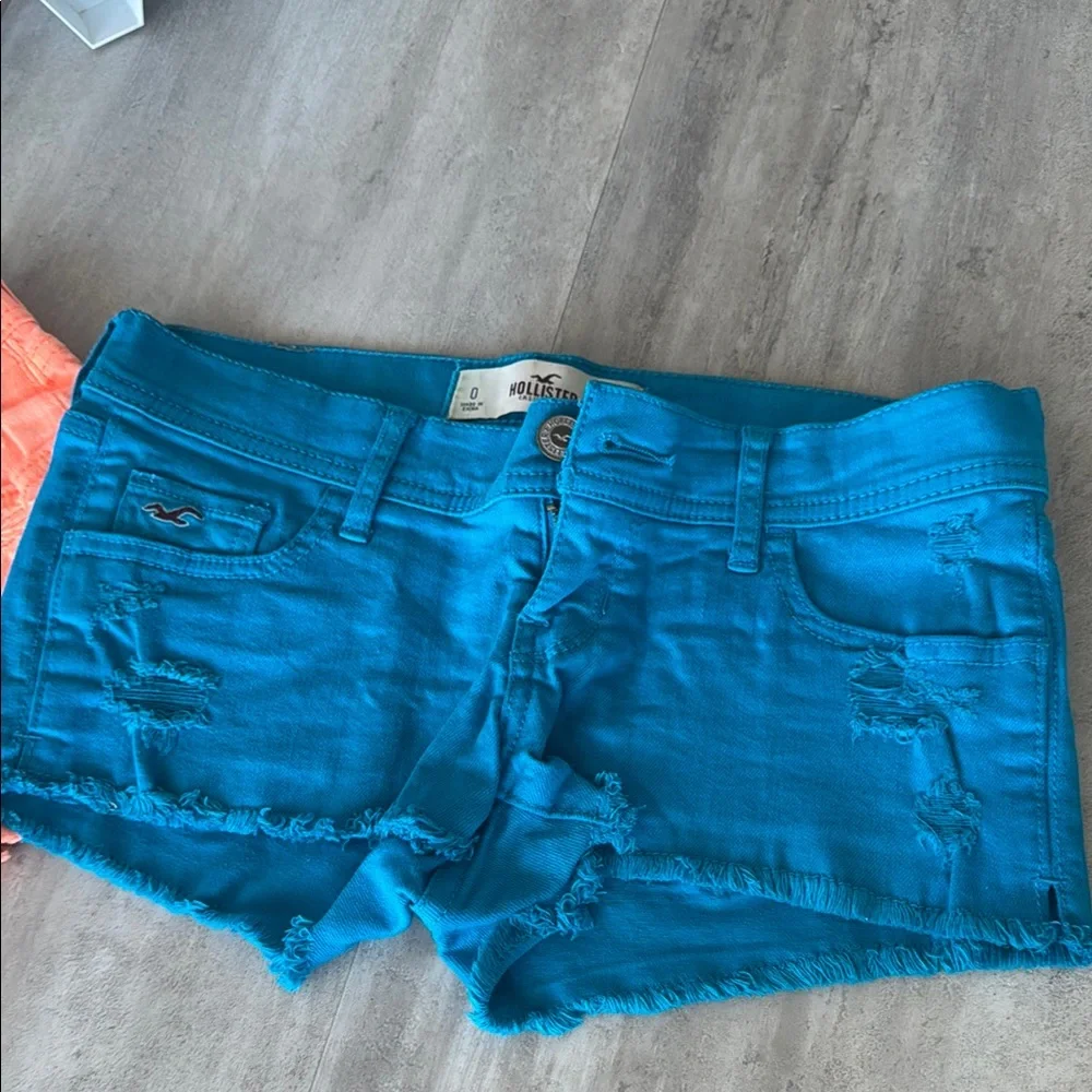 Hollistee Orange and Blue Shorts Bundle - Picture 2 of 8